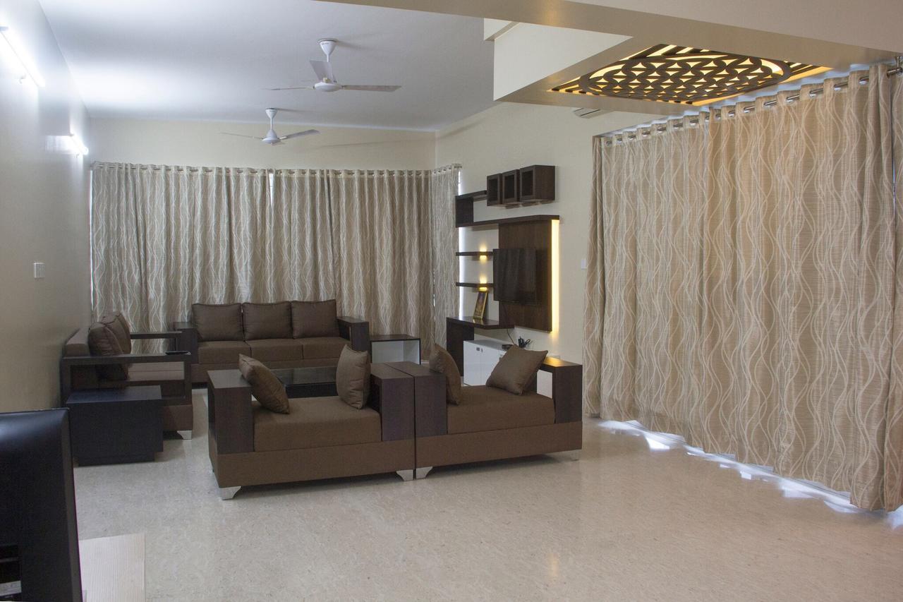Amanora Park Town Bed and Breakfast Poona Buitenkant foto